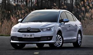 东风雪铁龙新世嘉三厢 东风雪铁龙新世嘉三厢