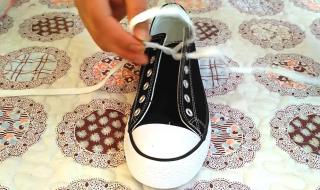 系鞋带的花样 系鞋带的花样